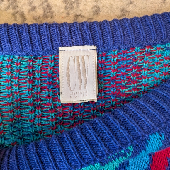 Colorful Geometric Pattern Sweater - Picture 2 of 10